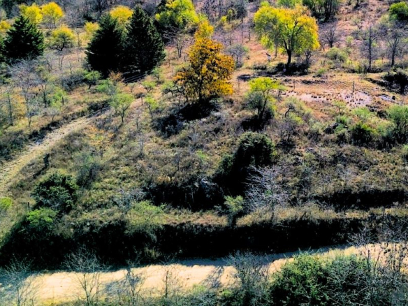Cinco lotes contiguos: 2.353 m² con vistas a las Sierras en Nahuascat – foto 2